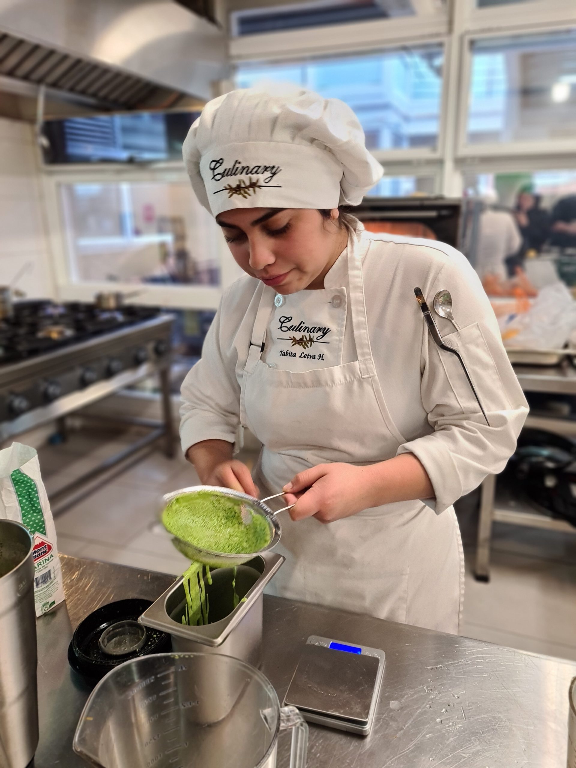 <p><a class="sec-seals__seal flex flex-col" href="https://culinary.cl/vinculacion-con-el-medio/politica-de-vcm/">Política<br />
<strong>de VcM</strong></a></p>
